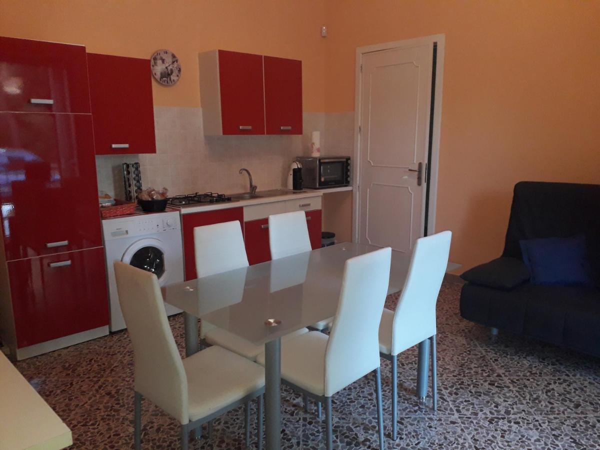Casa vacanza Lo Vita Appartamento Alessia Collemeto Exterior foto